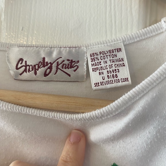 Vintage Strawberry Short Sleeve Knit Shirt - Picture 4 of 4